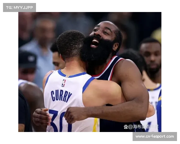 莱昂纳德与琼斯并列抢断榜第四,场均2.2次表现突出 莱昂纳德与琼斯并列抢断榜第四,场均2.2次表现突出