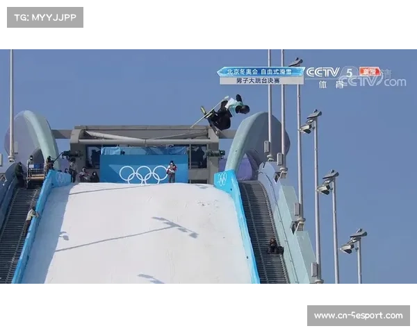 自由式滑雪大跳台世界杯北京站开幕，全球顶尖选手齐聚首钢