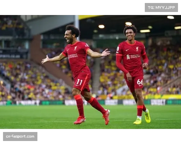 阿什拉夫右路插上传中，巴黎立体攻势压制利物浦防线